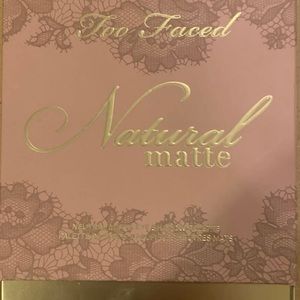 Two Faced natural palette